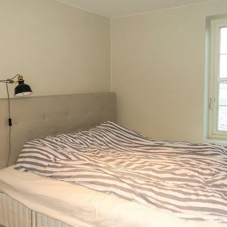 Lägenhet Three-bedroom In Skånevik